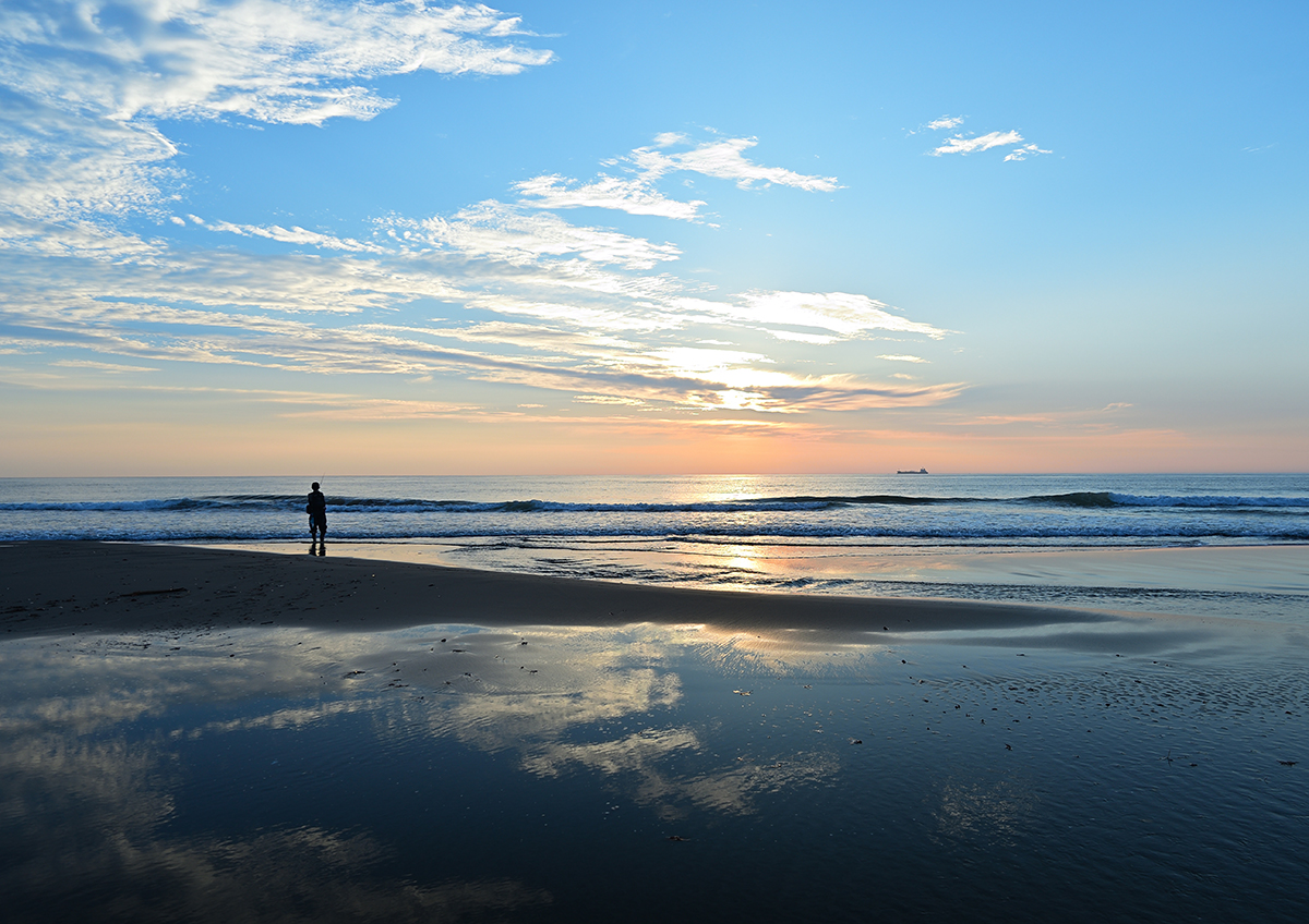 環境保全茨城県民会議議長賞「砂浜に溶け込む空」黒須　均さん（鹿嶋市）